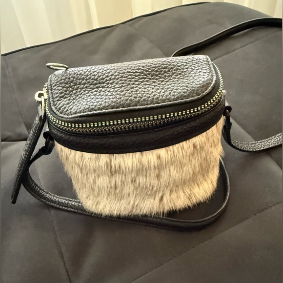 KARA Ponyhair Crossbody Bag, pre-owned - Picture 2 of 16